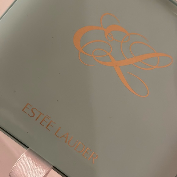 Estée lauder powder parfume - Picture 2 of 2